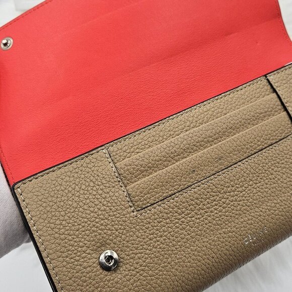 Céline Beige Large Flap Wallet in Grained Calfskin - Picture 11 of 17